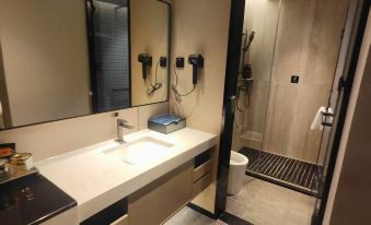 Yimi S Hotel (Guangzhou Tianhe Park Huajing Road Subway Station Branch)