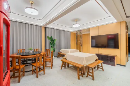 Xiang Wang Shan Jian Zhu (Sanqing Mountain Scenic Area Gangshou Cableway Store)