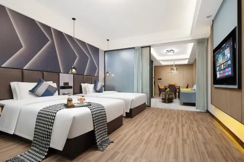 Yazhijia Business Hotel - parking