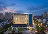 Jike X E-Sports Hotel (Ningxiang Feicui Lake)