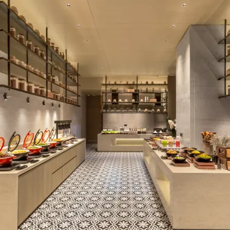 Wuxi Grand Canal Nanchang Street Madison Hotel