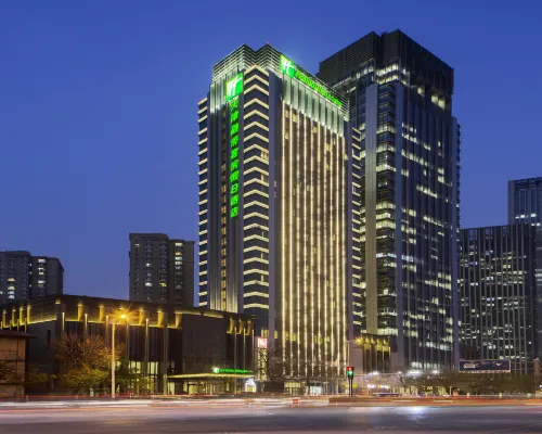 Holiday Inn & Suites TIANJIN DOWNTOWN by IHG Hotels near Nankai
