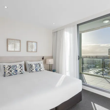 Oaks Glenelg Liberty Suites