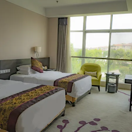 Colorful Resort Hotel Отели в г. Сишуй