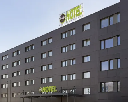 B&B Hotel Trento 特倫託酒店