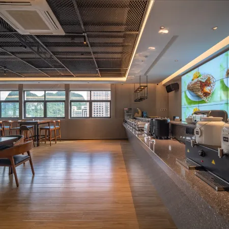 MEHOOD LESTIE Hotel (Pingxiang Bus Station Food Street)