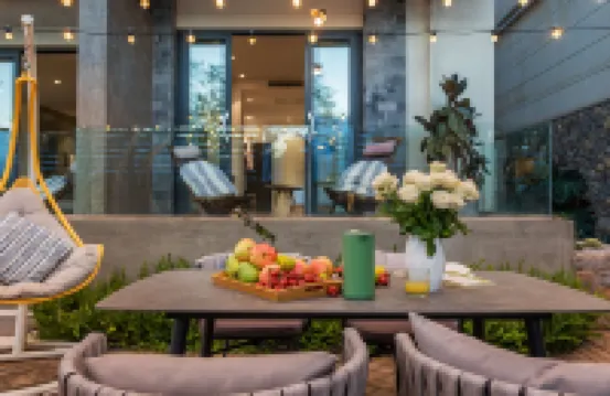Anna's Gypsy Garden Hotel