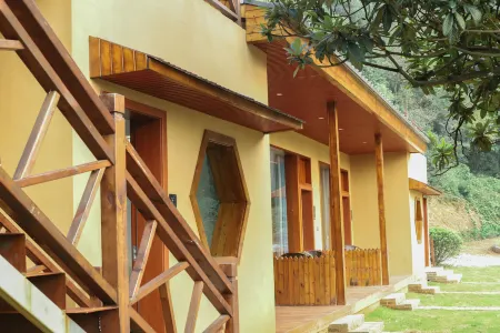 Shaoshan Yi·Shanju Homestay (Shaoshan Scenic Area)