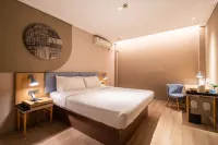 Homeinn · neo (Nanjing Railway Station Xiaoshi Subway Station) Hotels in Nanjing