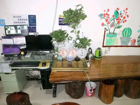 Mojiang Yueguang Hotel