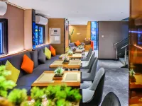 Borrman Hotel (Xiaobei Branch Yuexiu Park Memorial Hall, Guangzhou Railway Station) Hotels near Zhenhai Tower