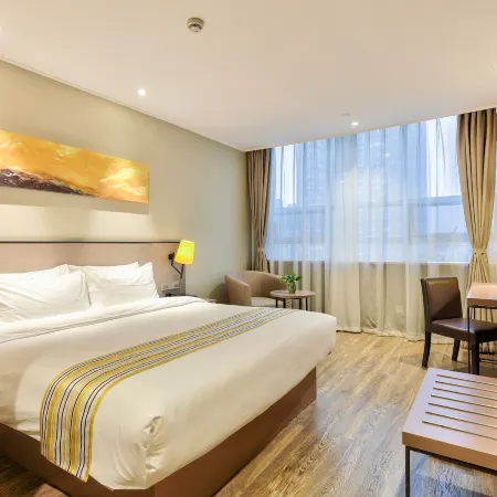 Homeinn Plus Hotels(North Square of Tianyi Pavilion Railway Station, Ningbo)