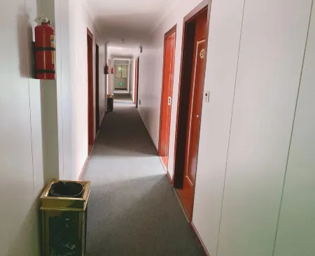 Gejiu Luxi Hotel Отели рядом с достопримечательностью «Honghe Vocational and Technical College»