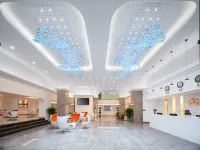 西雙版納雲至設計師度假飯店（告莊星光夜市店）