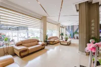 Huangchuan Mango Business Hotel - parking