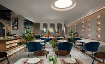 Chocolate Hotel (Changsha Wuyi Square Yuanjialing Subway Station)