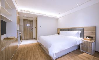 Homeinn Plus Hotel (Shanghai Ninth People's Hospital Xizang South Road Subway Station)