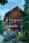 Moksha at Kitulgala - Rainforest Boutique Hotel Các khách sạn gần Gale Pansala