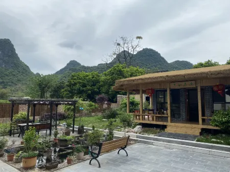 Guilin Linjiang Huayuan Hotel Отели рядом с достопримечательностью «Crown Cave»