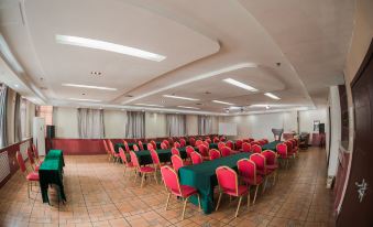 Super 8 Hotel (Zoucheng Yiwu Trade City)