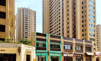 Jinyun Holiday Apartment (Qingdao Taidong Pedestrian Street Shop)