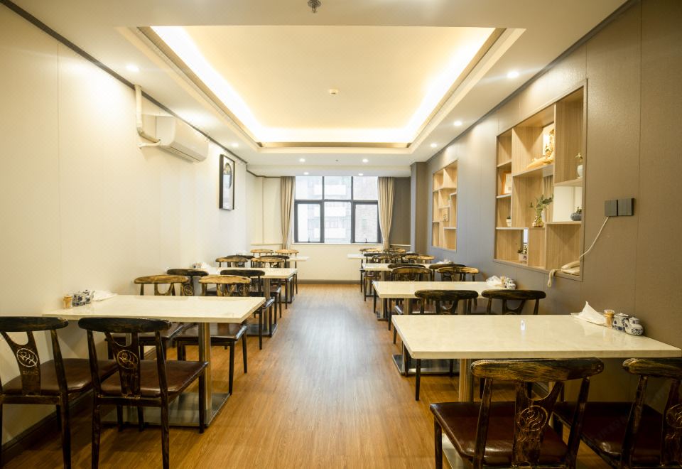 4. 자더청 비즈니스..