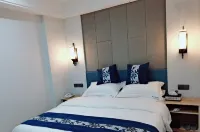 Zhongxian Xiangshan Bridge Forest E-sports Hotel - Pysäköinti