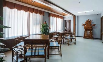 Taibaihui Life Lodge Yuyang Hotel