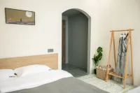 Summer in Litang · Starry Sky Courtyard