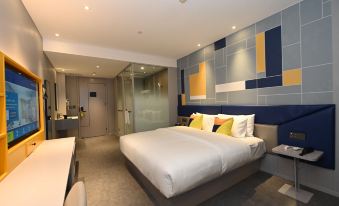 7 Days Inn (Shanghai Yichuan Road)