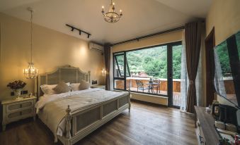 White Bird Field B&B (Jiu Shan Shan)