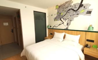 Vatica Hotel (Jinzhong Yuci Impression City Railway Station)