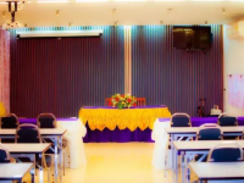 Fig Boutique Hotel Hotels in Kamphaeng Phet
