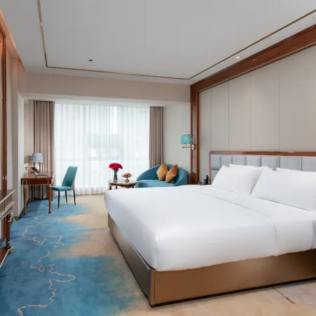Vienna Hotel(Maitre Lake spring Township hot spring shop)