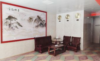 Suitetrails - FengHuang Hotel