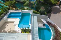 Green Sea Breathing Mid-Levels Hotel - สระว่ายน้ำบนดาดฟ้า