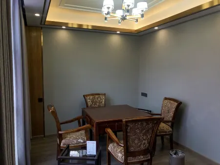 Yanting Liangjiang Impression Hotel