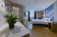 Magnotel (Feng County Bus Station)