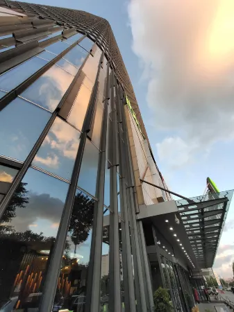 Nantong Wuzhou International Plaza Отели рядом с достопримечательностью «Jiangsu College of Engineering and Technology»