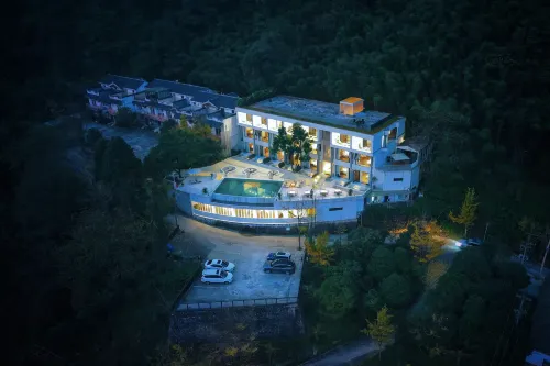 Lanshanlan Private Hot Spring Vacation Apartment - Kolam Infiniti