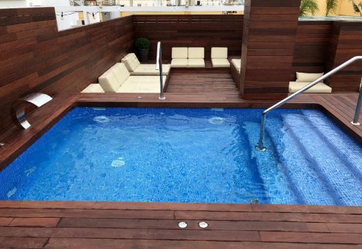 2. 프렌들리 렌탈스..