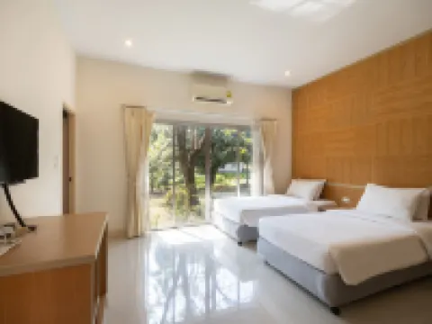 Thara Cholapruek Resort Hotels in Ban Na