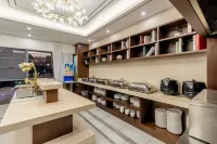 โรงแรมนานาชาติบาหลีไอส์แลนด์ (ฟิวเจอร์อาร์ค กุ้ยหยาง) - วิวภูเขา
