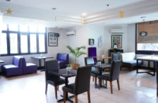 Travellers Suites Serviced Apartments