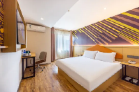 IU Hotel (Lanzhou High-speed Railway Station Tumendun Subway Station)