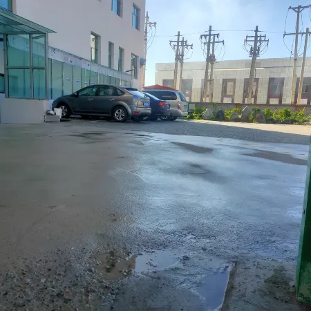 Qilian Louwailou Holiday Hotel