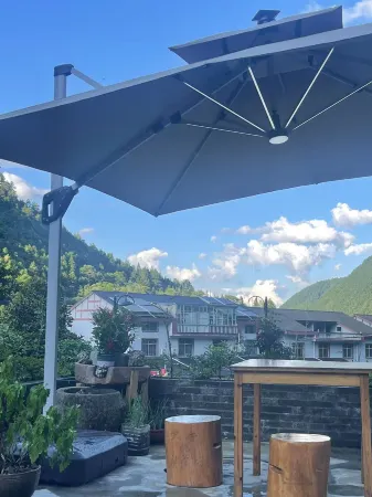 zhengweimingshu Отели рядом с достопримечательностью «Oriental Goddess»