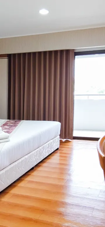 ห้องดีลักซ์ เตียงใหญ่ 1 เตียง