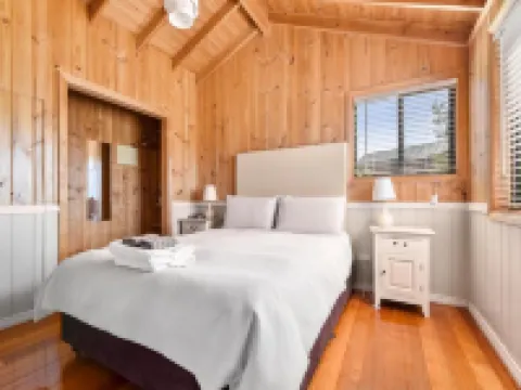 Hazelcreek Cottages Hotels in Lanena