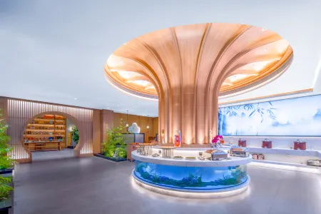 Vienna International Hotel Отели рядом с достопримечательностью «Xiufengshan Park»